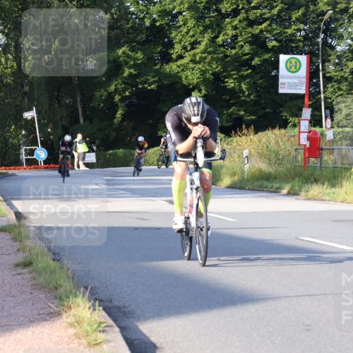 25.08.2024 - Elbe Triathlon Hamburg Fuchs,  Jonas http://msf.ph/oto/6846116 25.08.2024 09:07:41 Radfahren 99, 37, 39, 89 meine-sportfotos.de