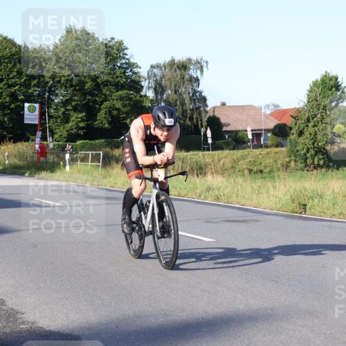 25.08.2024 - Elbe Triathlon Hamburg Fuchs,  Jonas http://msf.ph/oto/6846197 25.08.2024 09:07:48 Radfahren 39, 89, 188, 197, 81 meine-sportfotos.de