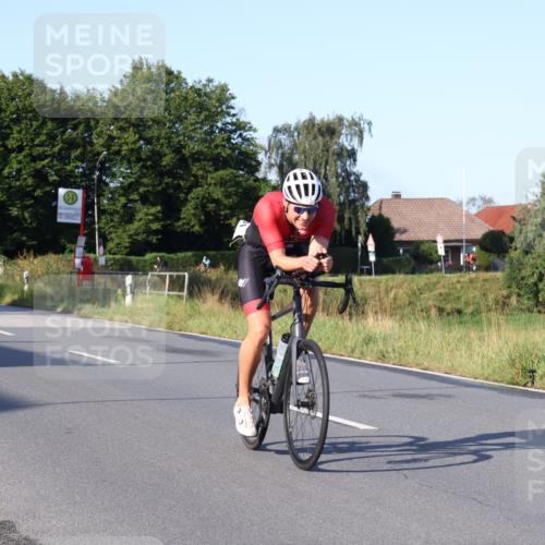 25.08.2024 - Elbe Triathlon Hamburg Fuchs,  Jonas http://msf.ph/oto/6846248 25.08.2024 09:07:53 Radfahren 188, 197, 81, 294, 92 meine-sportfotos.de