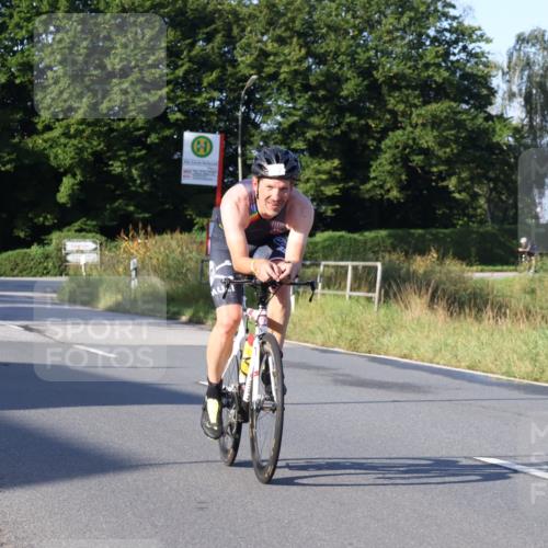 25.08.2024 - Elbe Triathlon Hamburg Fuchs,  Jonas http://msf.ph/oto/6846282 25.08.2024 09:07:56 Radfahren 197, 81, 294, 92, 169 meine-sportfotos.de