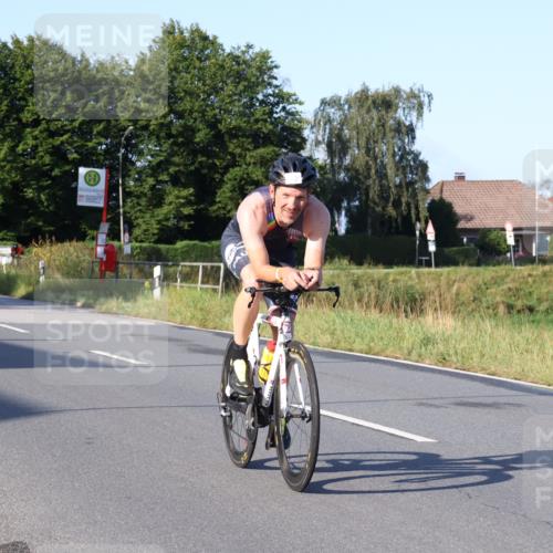 25.08.2024 - Elbe Triathlon Hamburg Fuchs,  Jonas http://msf.ph/oto/6846289 25.08.2024 09:07:57 Radfahren 197, 81, 294, 92, 169, 180, 311 meine-sportfotos.de