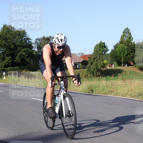 25.08.2024 - Elbe Triathlon Hamburg Fuchs,  Jonas http://msf.ph/oto/6846598 25.08.2024 09:08:17 Radfahren 274, 204, 275, 236, 42, 153 meine-sportfotos.de