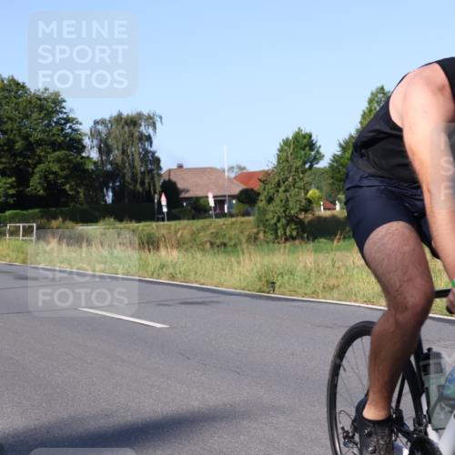 25.08.2024 - Elbe Triathlon Hamburg Fuchs,  Jonas http://msf.ph/oto/6846613 25.08.2024 09:08:18 Radfahren 204, 275, 236, 42, 153 meine-sportfotos.de