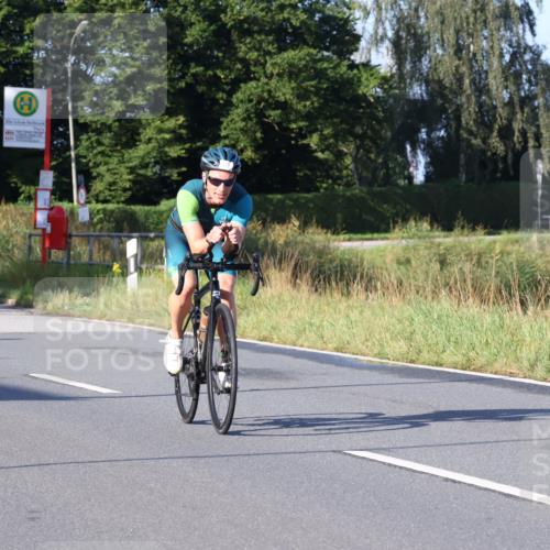 25.08.2024 - Elbe Triathlon Hamburg Fuchs,  Jonas http://msf.ph/oto/6846628 25.08.2024 09:08:20 Radfahren 204, 275, 236, 42, 153, 120 meine-sportfotos.de