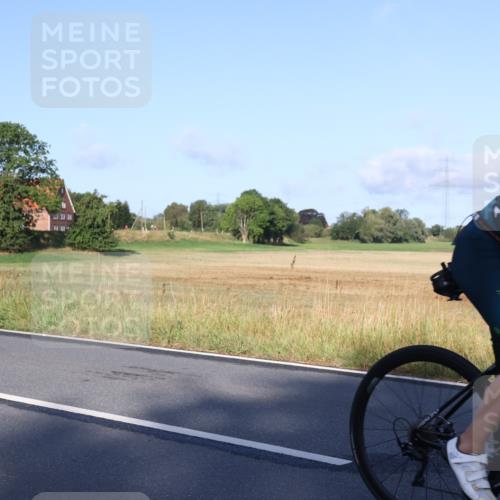 25.08.2024 - Elbe Triathlon Hamburg Fuchs,  Jonas http://msf.ph/oto/6846658 25.08.2024 09:08:21 Radfahren 275, 236, 42, 153, 120 meine-sportfotos.de