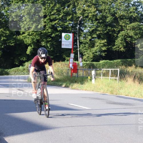 25.08.2024 - Elbe Triathlon Hamburg Fuchs,  Jonas http://msf.ph/oto/6846671 25.08.2024 09:08:24 Radfahren 42, 153, 120 meine-sportfotos.de