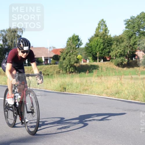 25.08.2024 - Elbe Triathlon Hamburg Fuchs,  Jonas http://msf.ph/oto/6846711 25.08.2024 09:08:25 Radfahren 42, 153, 120 meine-sportfotos.de