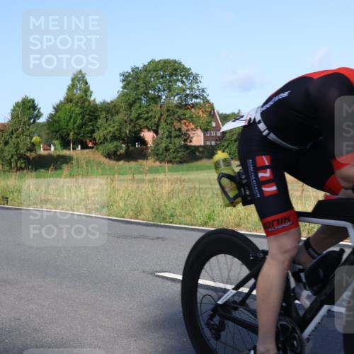25.08.2024 - Elbe Triathlon Hamburg Fuchs,  Jonas http://msf.ph/oto/6846751 25.08.2024 09:08:35 Radfahren 184, 174, 75 meine-sportfotos.de