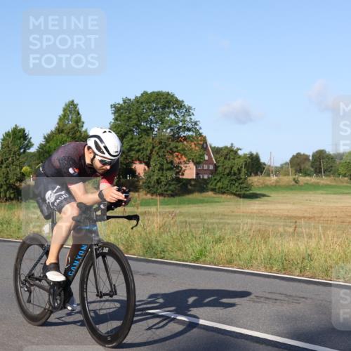 25.08.2024 - Elbe Triathlon Hamburg Fuchs,  Jonas http://msf.ph/oto/6846859 25.08.2024 09:08:45 Radfahren 75, 117, 91, 211, 205, 266, 179 meine-sportfotos.de