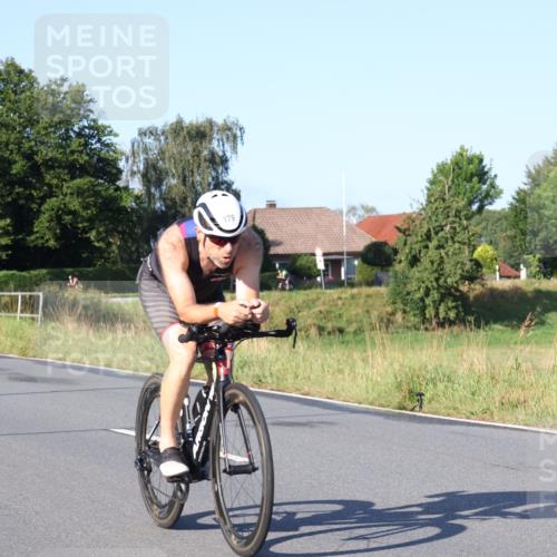25.08.2024 - Elbe Triathlon Hamburg Fuchs,  Jonas http://msf.ph/oto/6846967 25.08.2024 09:08:51 Radfahren 211, 205, 266, 179, 208, 110, 283 meine-sportfotos.de