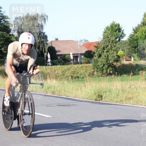 25.08.2024 - Elbe Triathlon Hamburg Fuchs,  Jonas http://msf.ph/oto/6847231 25.08.2024 09:09:14 Radfahren 278, 161, 105, 142, 261 meine-sportfotos.de