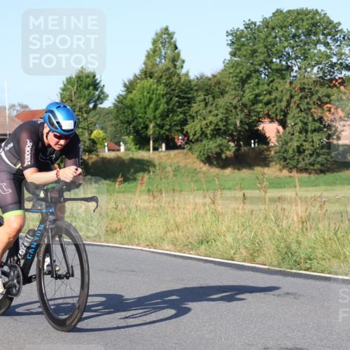 25.08.2024 - Elbe Triathlon Hamburg Fuchs,  Jonas http://msf.ph/oto/6847275 25.08.2024 09:09:15 Radfahren 161, 105, 142, 261, 121 meine-sportfotos.de