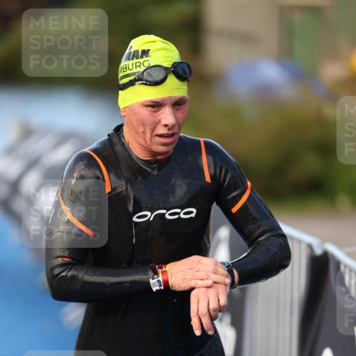 25.08.2024 - Elbe Triathlon Hamburg H.Heesch http://msf.ph/oto/6847294 25.08.2024 08:50:57 Schwimmen 173 meine-sportfotos.de
