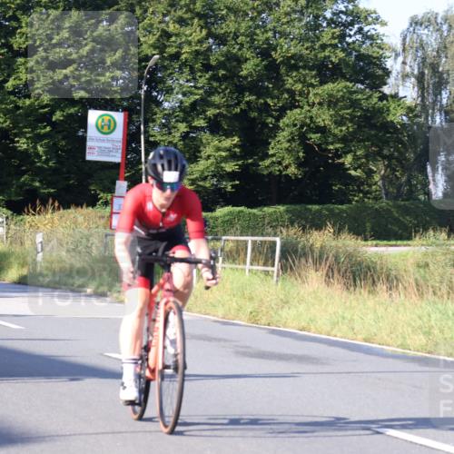 25.08.2024 - Elbe Triathlon Hamburg Fuchs,  Jonas http://msf.ph/oto/6847355 25.08.2024 09:09:21 Radfahren 142, 261, 121, 141, 46, 303 meine-sportfotos.de