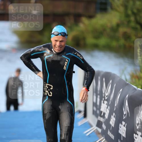25.08.2024 - Elbe Triathlon Hamburg H.Heesch http://msf.ph/oto/6847361 25.08.2024 08:51:27 Schwimmen 163 meine-sportfotos.de