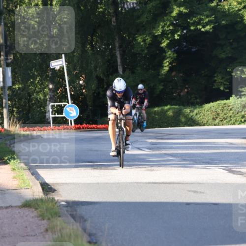 25.08.2024 - Elbe Triathlon Hamburg Fuchs,  Jonas http://msf.ph/oto/6847423 25.08.2024 09:09:27 Radfahren 121, 141, 46, 303, 198 meine-sportfotos.de