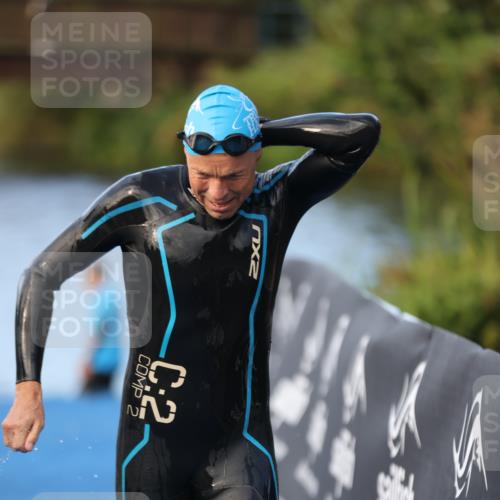 25.08.2024 - Elbe Triathlon Hamburg H.Heesch http://msf.ph/oto/6847456 25.08.2024 08:51:28 Schwimmen 163 meine-sportfotos.de