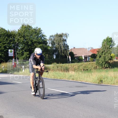 25.08.2024 - Elbe Triathlon Hamburg Fuchs,  Jonas http://msf.ph/oto/6847465 25.08.2024 09:09:29 Radfahren 303, 198, 186 meine-sportfotos.de