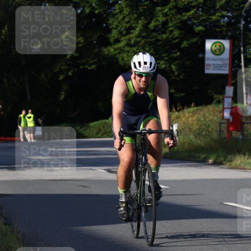 25.08.2024 - Elbe Triathlon Hamburg Fuchs,  Jonas http://msf.ph/oto/6847601 25.08.2024 09:09:48 Radfahren 160, 285, 237 meine-sportfotos.de