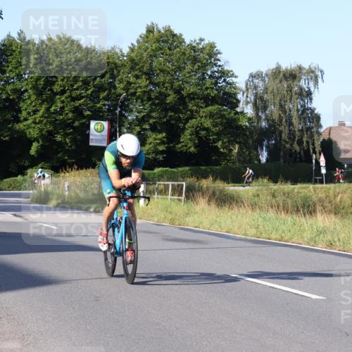 25.08.2024 - Elbe Triathlon Hamburg Fuchs,  Jonas http://msf.ph/oto/6847671 25.08.2024 09:09:59 Radfahren 45, 76, 202 meine-sportfotos.de