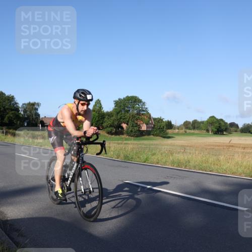 25.08.2024 - Elbe Triathlon Hamburg Fuchs,  Jonas http://msf.ph/oto/6847714 25.08.2024 09:10:01 Radfahren 45, 76, 202, 95, 166 meine-sportfotos.de