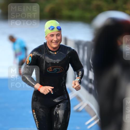 25.08.2024 - Elbe Triathlon Hamburg H.Heesch http://msf.ph/oto/6847741 25.08.2024 08:52:32 Schwimmen 128, 156 meine-sportfotos.de