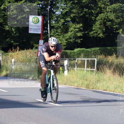 25.08.2024 - Elbe Triathlon Hamburg Fuchs,  Jonas http://msf.ph/oto/6847785 25.08.2024 09:10:06 Radfahren 76, 202, 95, 166, 64, 248, 60 meine-sportfotos.de