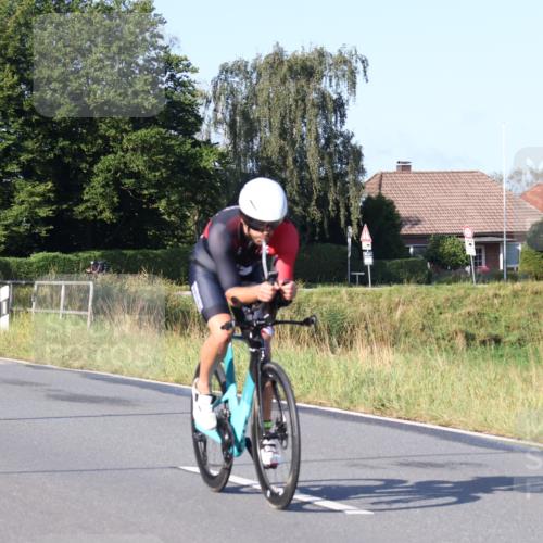 25.08.2024 - Elbe Triathlon Hamburg Fuchs,  Jonas http://msf.ph/oto/6847910 25.08.2024 09:10:12 Radfahren 95, 166, 64, 248, 60 meine-sportfotos.de