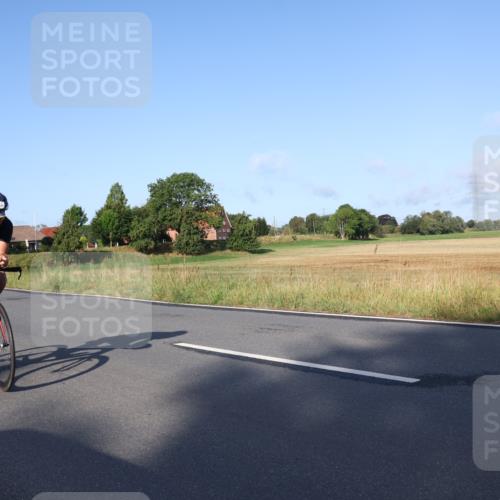 25.08.2024 - Elbe Triathlon Hamburg Fuchs,  Jonas http://msf.ph/oto/6848025 25.08.2024 09:10:22 Radfahren 35, 158, 258, 86 meine-sportfotos.de