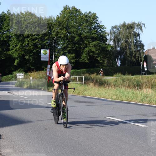 25.08.2024 - Elbe Triathlon Hamburg Fuchs,  Jonas http://msf.ph/oto/6848084 25.08.2024 09:10:28 Radfahren 258, 86, 94 meine-sportfotos.de