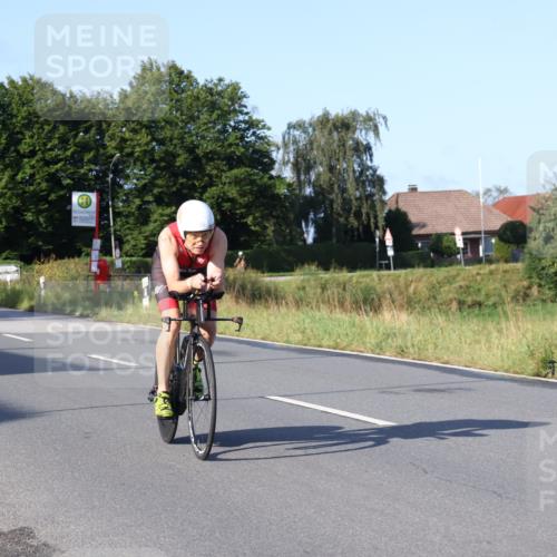 25.08.2024 - Elbe Triathlon Hamburg Fuchs,  Jonas http://msf.ph/oto/6848087 25.08.2024 09:10:28 Radfahren 258, 86, 94 meine-sportfotos.de
