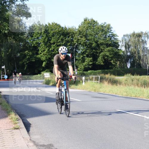25.08.2024 - Elbe Triathlon Hamburg Fuchs,  Jonas http://msf.ph/oto/6848155 25.08.2024 09:10:39 Radfahren 94, 222, 309, 122 meine-sportfotos.de