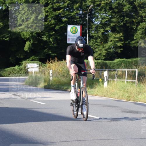 25.08.2024 - Elbe Triathlon Hamburg Fuchs,  Jonas http://msf.ph/oto/6848220 25.08.2024 09:10:42 Radfahren 222, 309, 122, 74, 230 meine-sportfotos.de