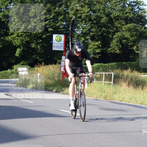 25.08.2024 - Elbe Triathlon Hamburg Fuchs,  Jonas http://msf.ph/oto/6848227 25.08.2024 09:10:42 Radfahren 222, 309, 122, 74, 230 meine-sportfotos.de