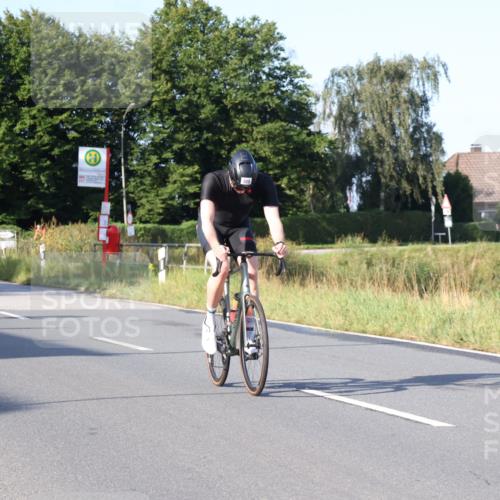 25.08.2024 - Elbe Triathlon Hamburg Fuchs,  Jonas http://msf.ph/oto/6848241 25.08.2024 09:10:42 Radfahren 222, 309, 122, 74, 230 meine-sportfotos.de