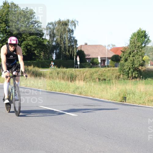 25.08.2024 - Elbe Triathlon Hamburg Fuchs,  Jonas http://msf.ph/oto/6848312 25.08.2024 09:10:46 Radfahren 309, 122, 74, 230, 77 meine-sportfotos.de