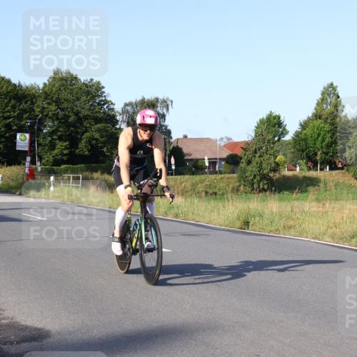 25.08.2024 - Elbe Triathlon Hamburg Fuchs,  Jonas http://msf.ph/oto/6848326 25.08.2024 09:10:47 Radfahren 309, 122, 74, 230, 77 meine-sportfotos.de