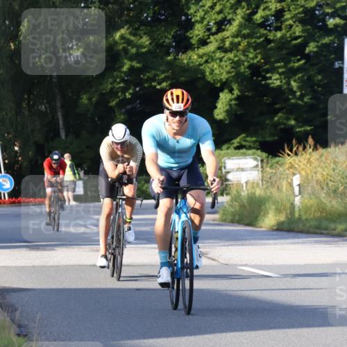 25.08.2024 - Elbe Triathlon Hamburg Fuchs,  Jonas http://msf.ph/oto/6848473 25.08.2024 09:10:57 Radfahren 77, 238, 97, 284, 210 meine-sportfotos.de