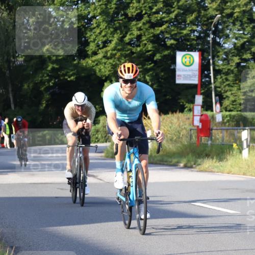25.08.2024 - Elbe Triathlon Hamburg Fuchs,  Jonas http://msf.ph/oto/6848495 25.08.2024 09:10:57 Radfahren 77, 238, 97, 284, 210 meine-sportfotos.de
