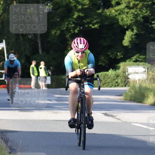 25.08.2024 - Elbe Triathlon Hamburg Fuchs,  Jonas http://msf.ph/oto/6848644 25.08.2024 09:11:12 Radfahren 134, 270, 47 meine-sportfotos.de