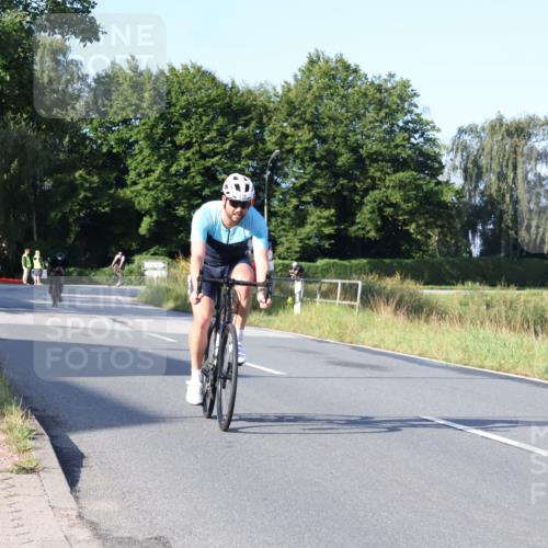 25.08.2024 - Elbe Triathlon Hamburg Fuchs,  Jonas http://msf.ph/oto/6848715 25.08.2024 09:11:16 Radfahren 134, 270, 47 meine-sportfotos.de