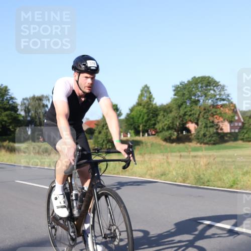 25.08.2024 - Elbe Triathlon Hamburg Fuchs,  Jonas http://msf.ph/oto/6848860 25.08.2024 09:11:24 Radfahren 47, 318, 226, 58 meine-sportfotos.de