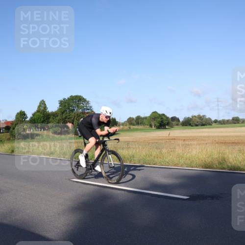 25.08.2024 - Elbe Triathlon Hamburg Fuchs,  Jonas http://msf.ph/oto/6848880 25.08.2024 09:11:25 Radfahren 318, 226, 58 meine-sportfotos.de