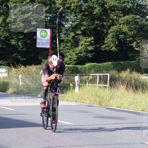 25.08.2024 - Elbe Triathlon Hamburg Fuchs,  Jonas http://msf.ph/oto/6848886 25.08.2024 09:11:28 Radfahren 318, 226, 58, 282 meine-sportfotos.de