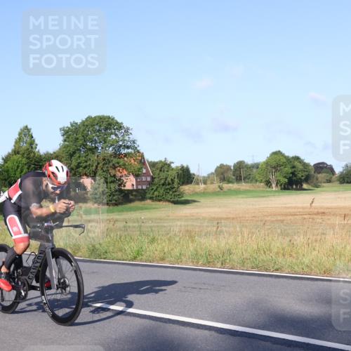 25.08.2024 - Elbe Triathlon Hamburg Fuchs,  Jonas http://msf.ph/oto/6848932 25.08.2024 09:11:29 Radfahren 318, 226, 58, 282, 61 meine-sportfotos.de