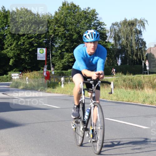 25.08.2024 - Elbe Triathlon Hamburg Fuchs,  Jonas http://msf.ph/oto/6848976 25.08.2024 09:11:34 Radfahren 58, 282, 61, 293, 193 meine-sportfotos.de