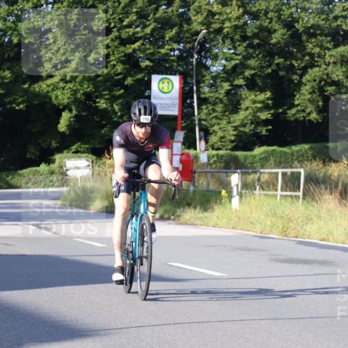 25.08.2024 - Elbe Triathlon Hamburg Fuchs,  Jonas http://msf.ph/oto/6848993 25.08.2024 09:11:36 Radfahren 282, 61, 293, 193, 87, 52 meine-sportfotos.de