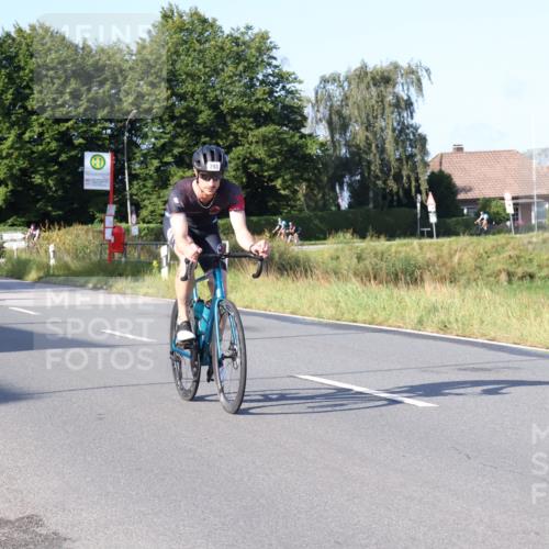 25.08.2024 - Elbe Triathlon Hamburg Fuchs,  Jonas http://msf.ph/oto/6849014 25.08.2024 09:11:36 Radfahren 282, 61, 293, 193, 87, 52 meine-sportfotos.de