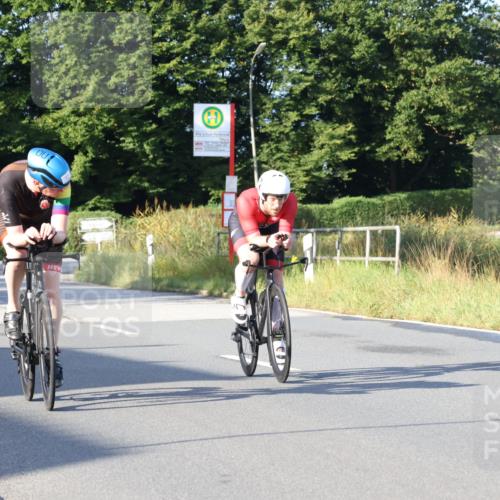 25.08.2024 - Elbe Triathlon Hamburg Fuchs,  Jonas http://msf.ph/oto/6849092 25.08.2024 09:11:41 Radfahren 61, 293, 193, 87, 52, 157, 252 meine-sportfotos.de