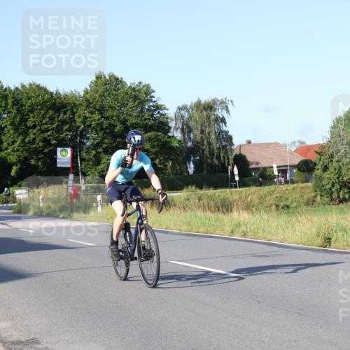 25.08.2024 - Elbe Triathlon Hamburg Fuchs,  Jonas http://msf.ph/oto/6849259 25.08.2024 09:11:49 Radfahren 157, 252, 168, 235, 217 meine-sportfotos.de